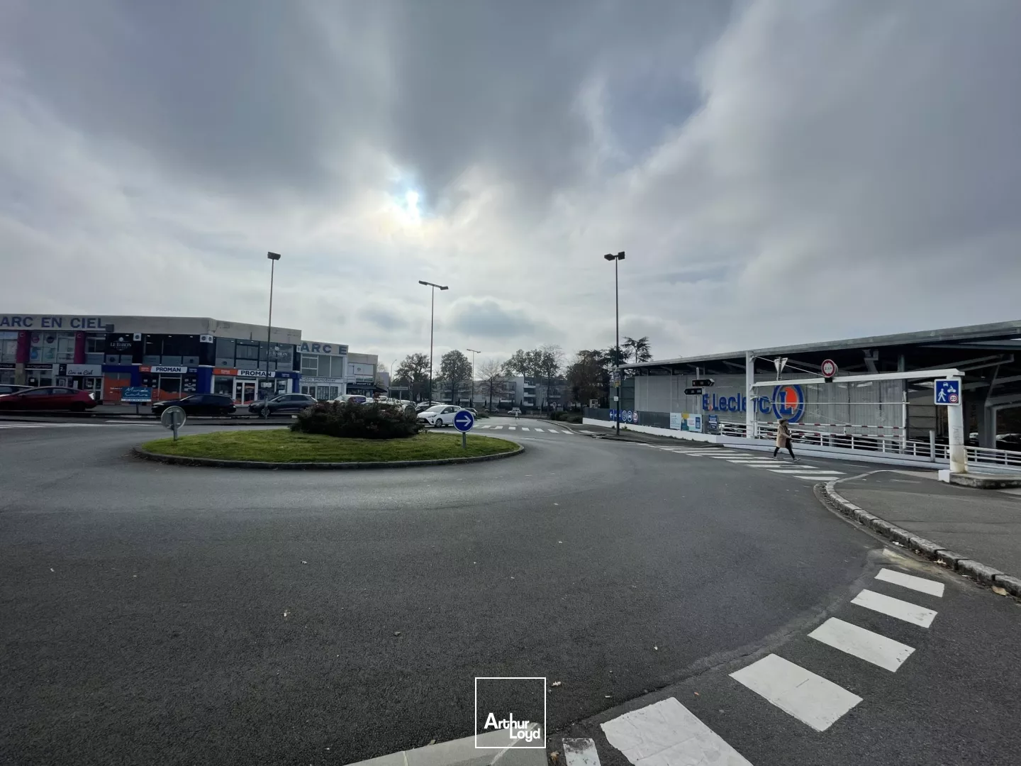 BUREAUX COMMERCE A LOUER - ORVAULT GRAND VAL - NANTES NORD