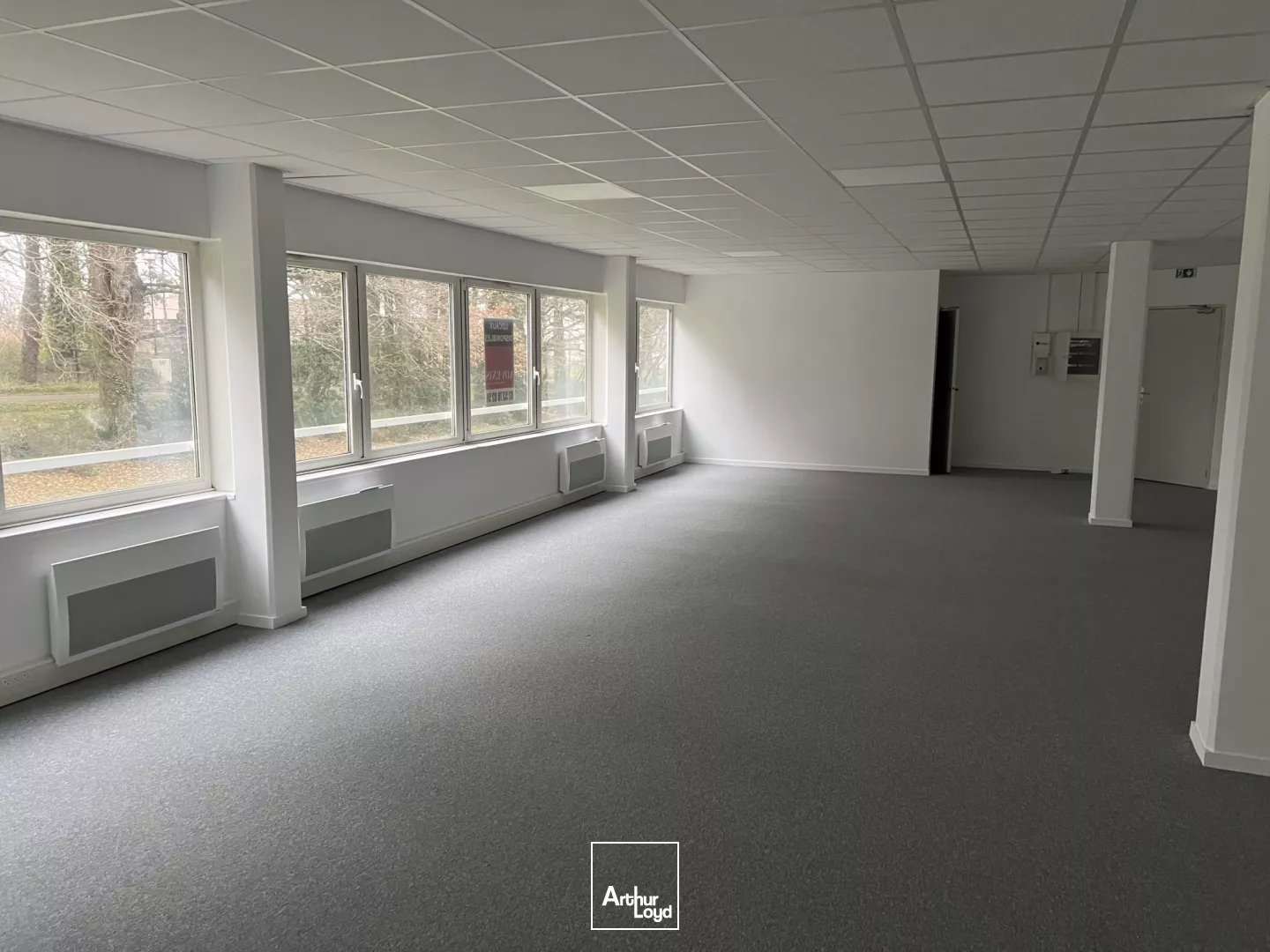 BUREAUX A VENDRE - CARQUEFOU LA FLEURIAYE - PMR - 195M2