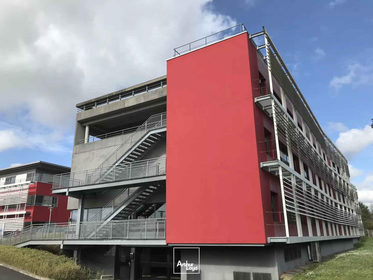 LOCATION BUREAUX A ORVAULT 624 M2 PROCHE PERIPHERIQUE