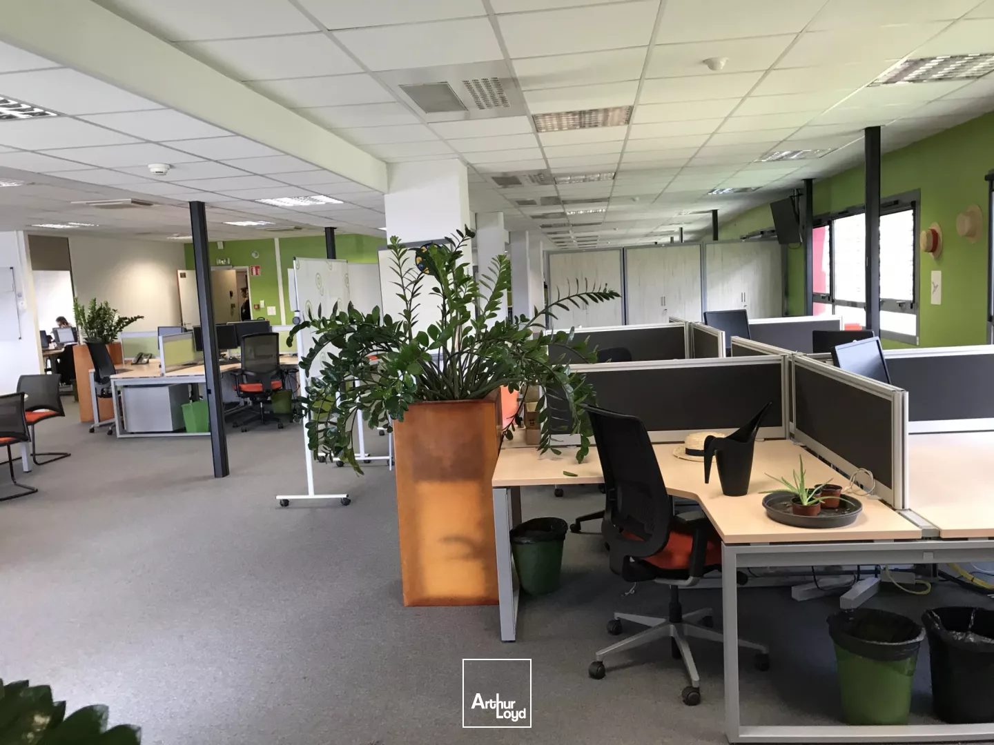 LOCATION BUREAUX A ORVAULT 624 M2 PROCHE PERIPHERIQUE