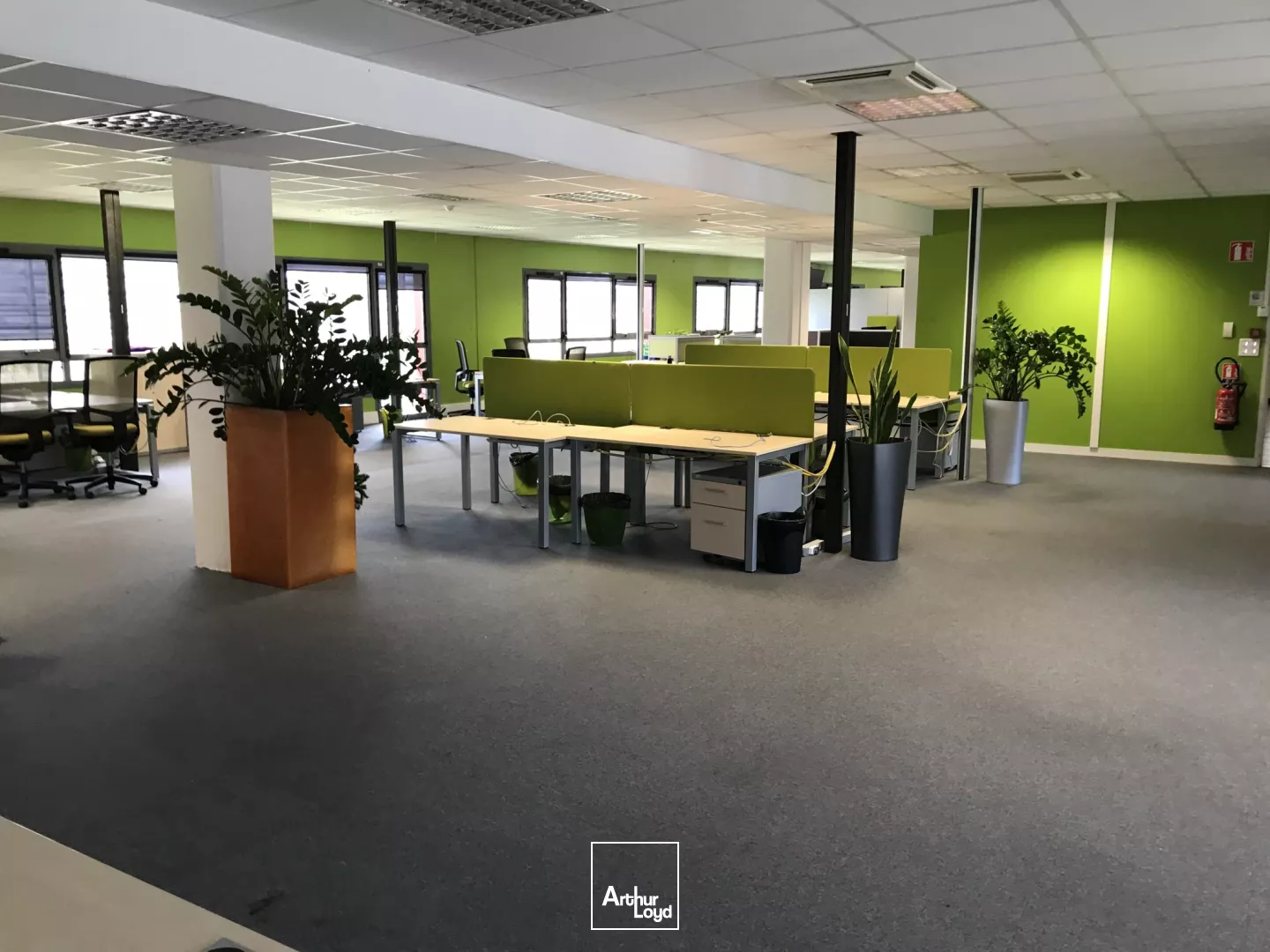 LOCATION BUREAUX A ORVAULT 624 M2 PROCHE PERIPHERIQUE