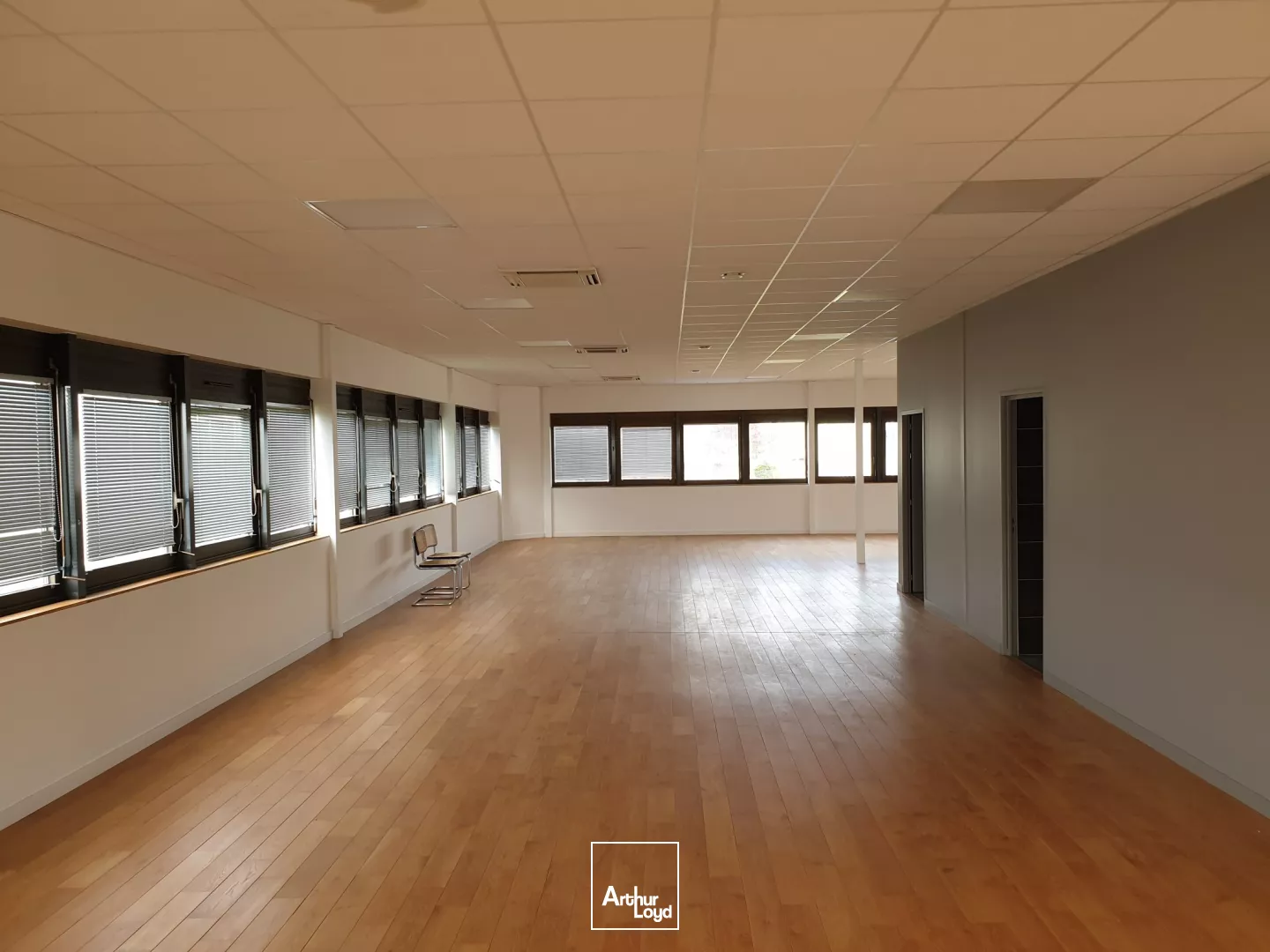 BUREAUX À LOUER-375 M²-PARC TERTIAIRE SAINT LUCE