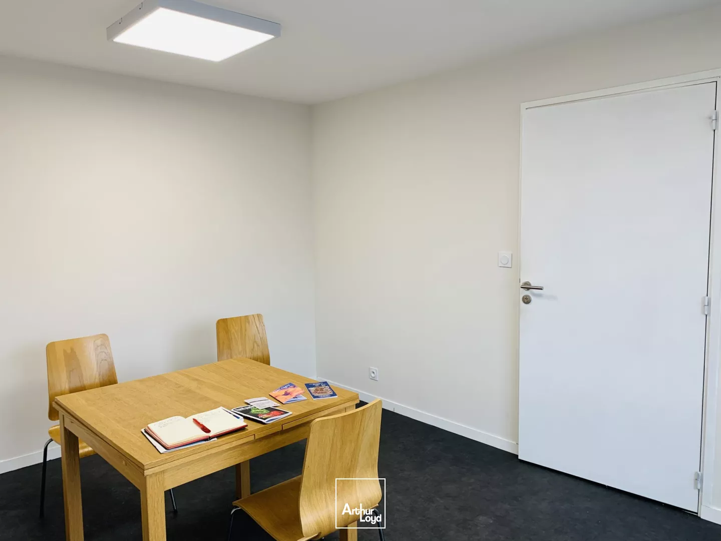 BUREAUX A LOUER 15 A 30 M2 - SAINT NAZAIRE - ZONE DE BRAIS