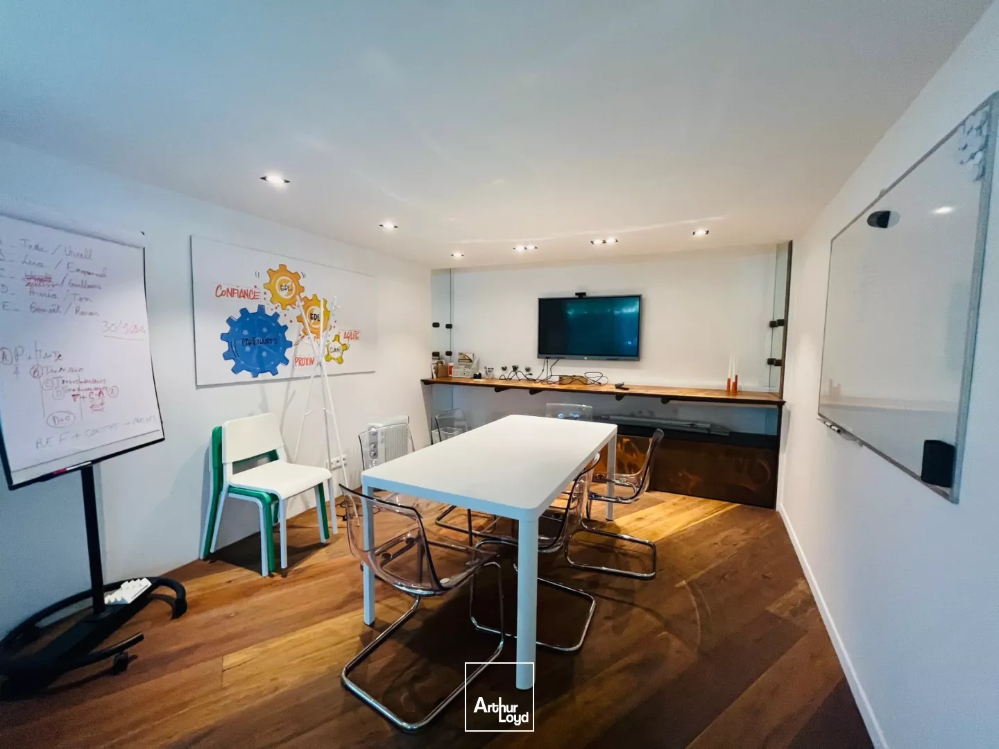 A LOUER LOCAL COMMERCIAL 95 M2 LA BAULE