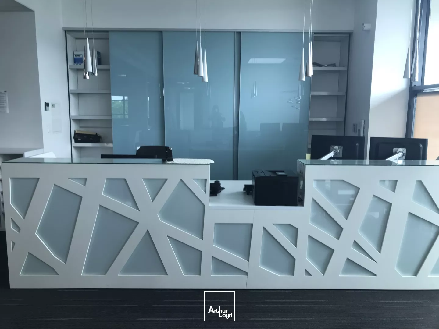 LOUER - ENTREPOT - ZONE INDUSTRIELLE - ATELIER - REZE