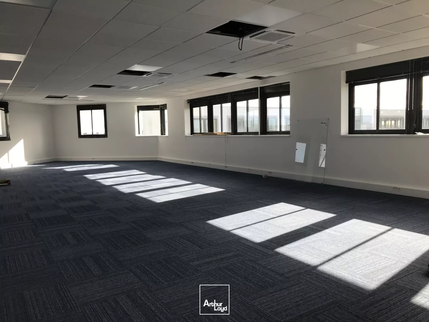 BUREAU A LOUER AEROPORT NANTES ATLANTIQUE 222 M2