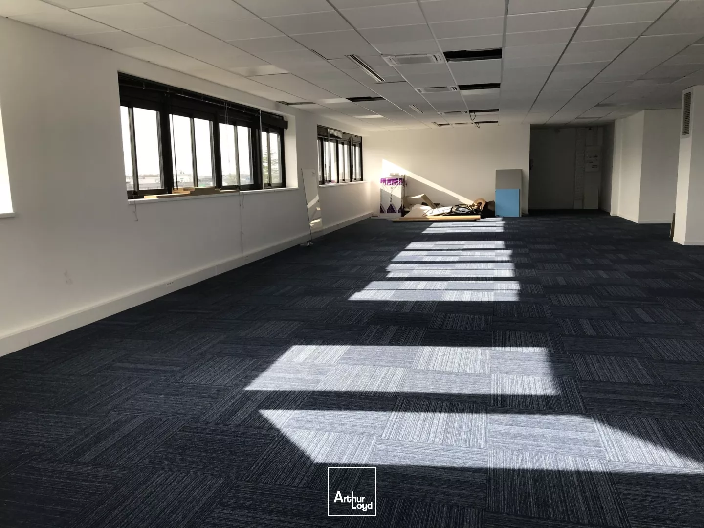 BUREAU A LOUER AEROPORT NANTES ATLANTIQUE 222 M2