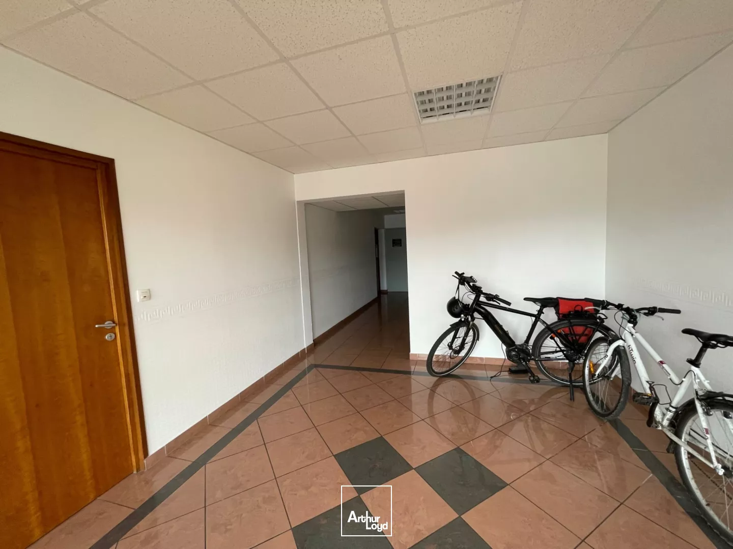 BUREAUX OPENSPACE LOCATION - PARKING - ERDRE ACTIVE