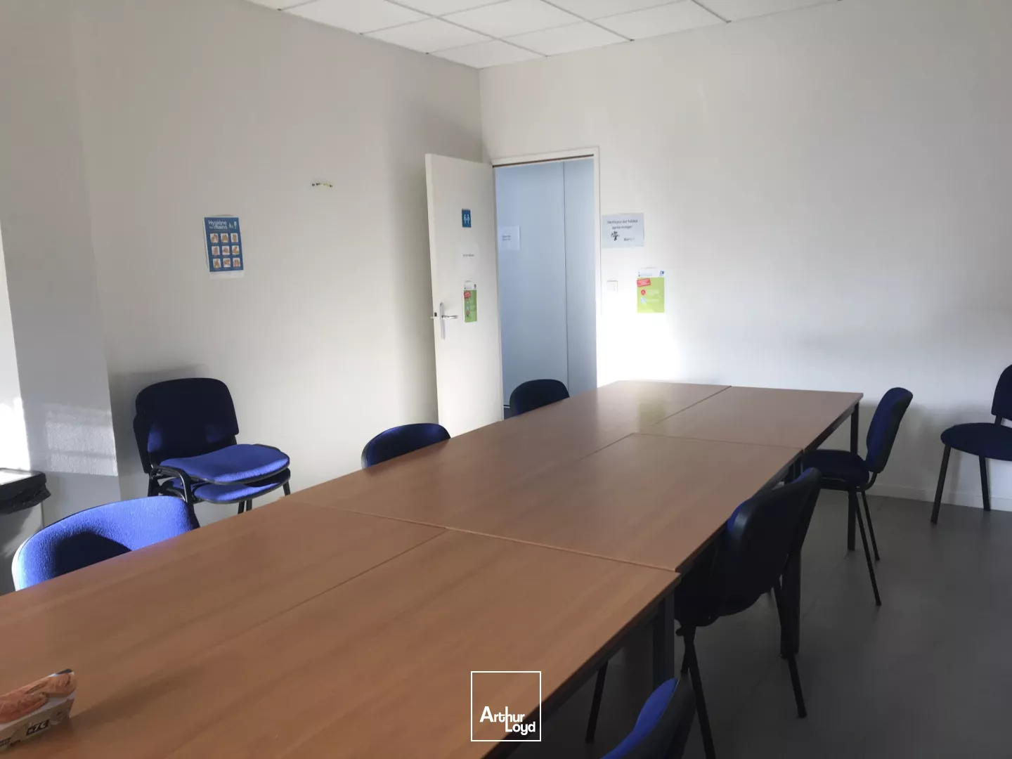 A VENDRE - A LOUER - BUREAUX - 440 M2 -ST NAZAIRE - OUEST - UNIVERSITE