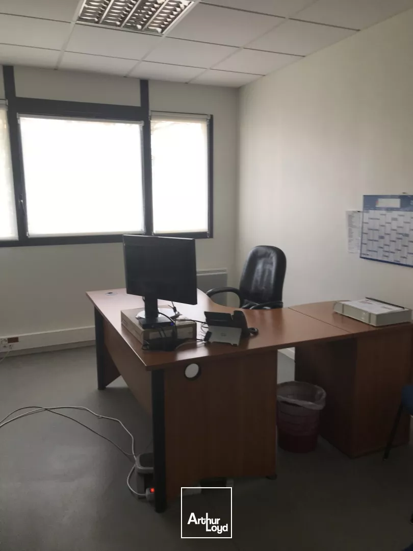 A VENDRE - A LOUER - BUREAUX - 440 M2 -ST NAZAIRE - OUEST - UNIVERSITE