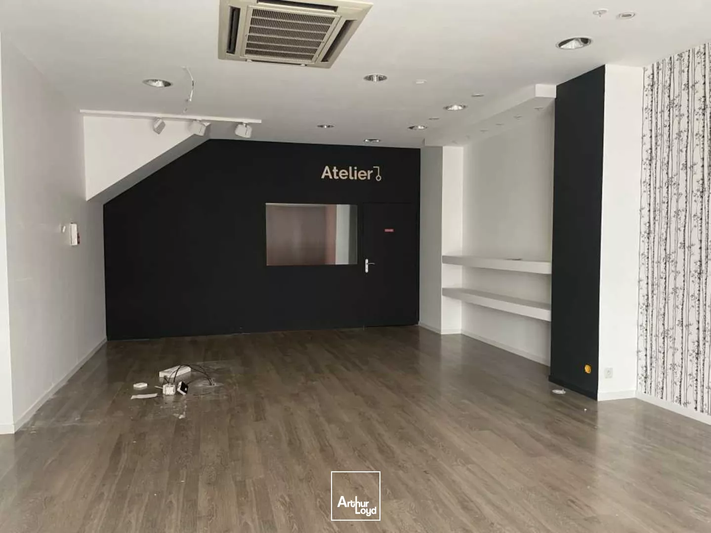 LOCATION - LOCAL COMMERCIAL - SAINT NAZAIRE CENTRE - 125 m2