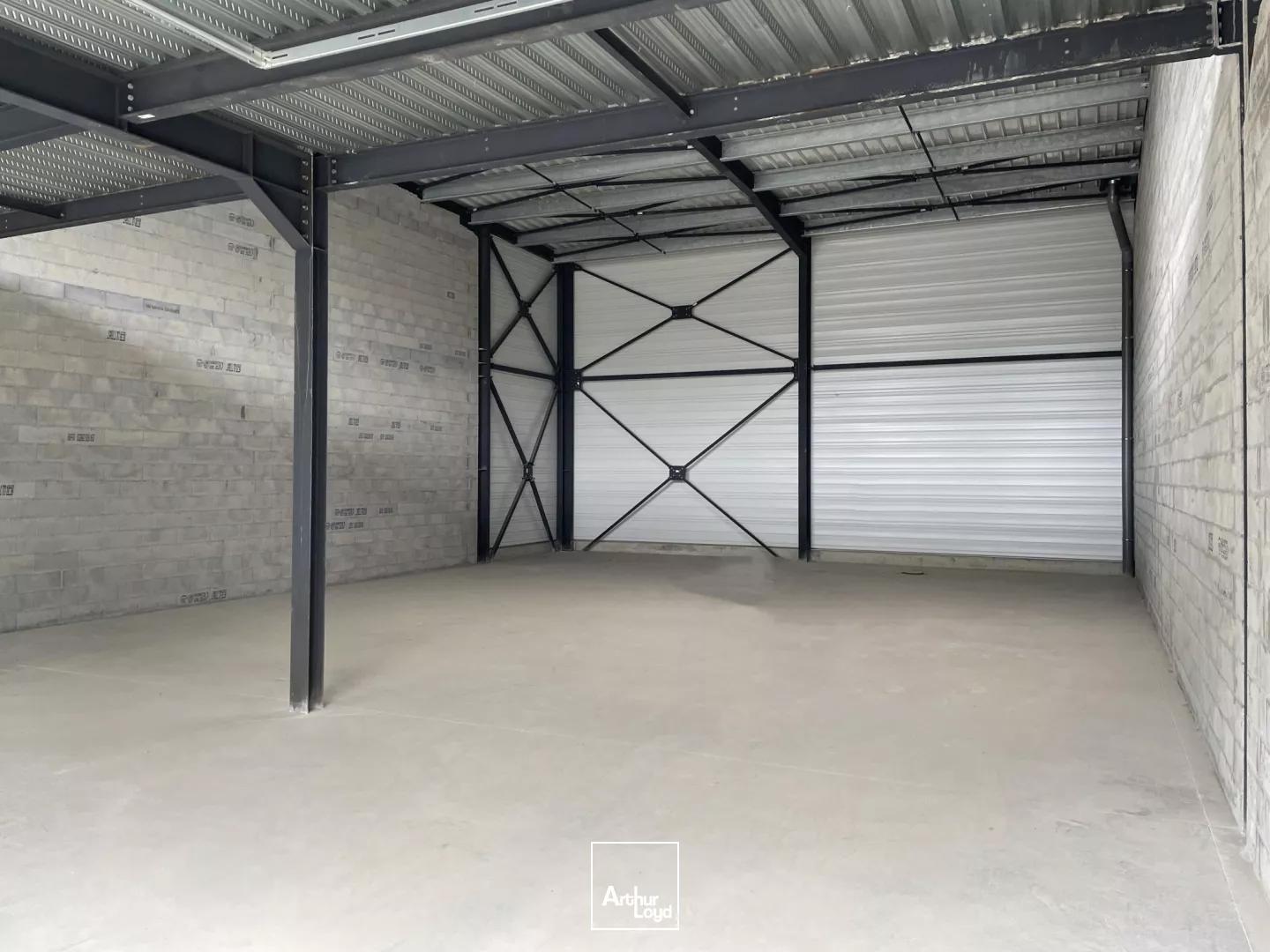 LOCATION - BUREAUX - STOCKAGE - VERTOU - 329M2