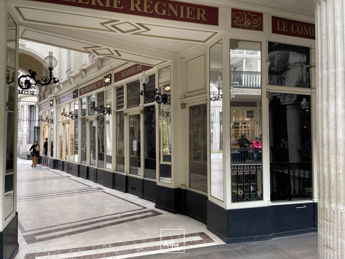 LOCATION - NANTES - 130 M2 - POMMERAYE