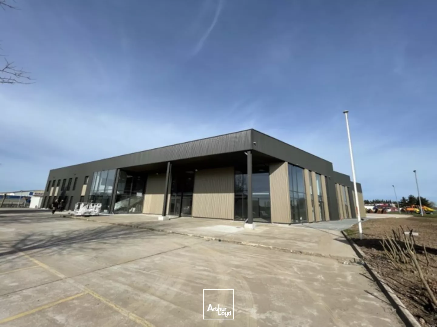 A LOUER CELLULES COMMERCIALES ARTISANALES ANCENIS