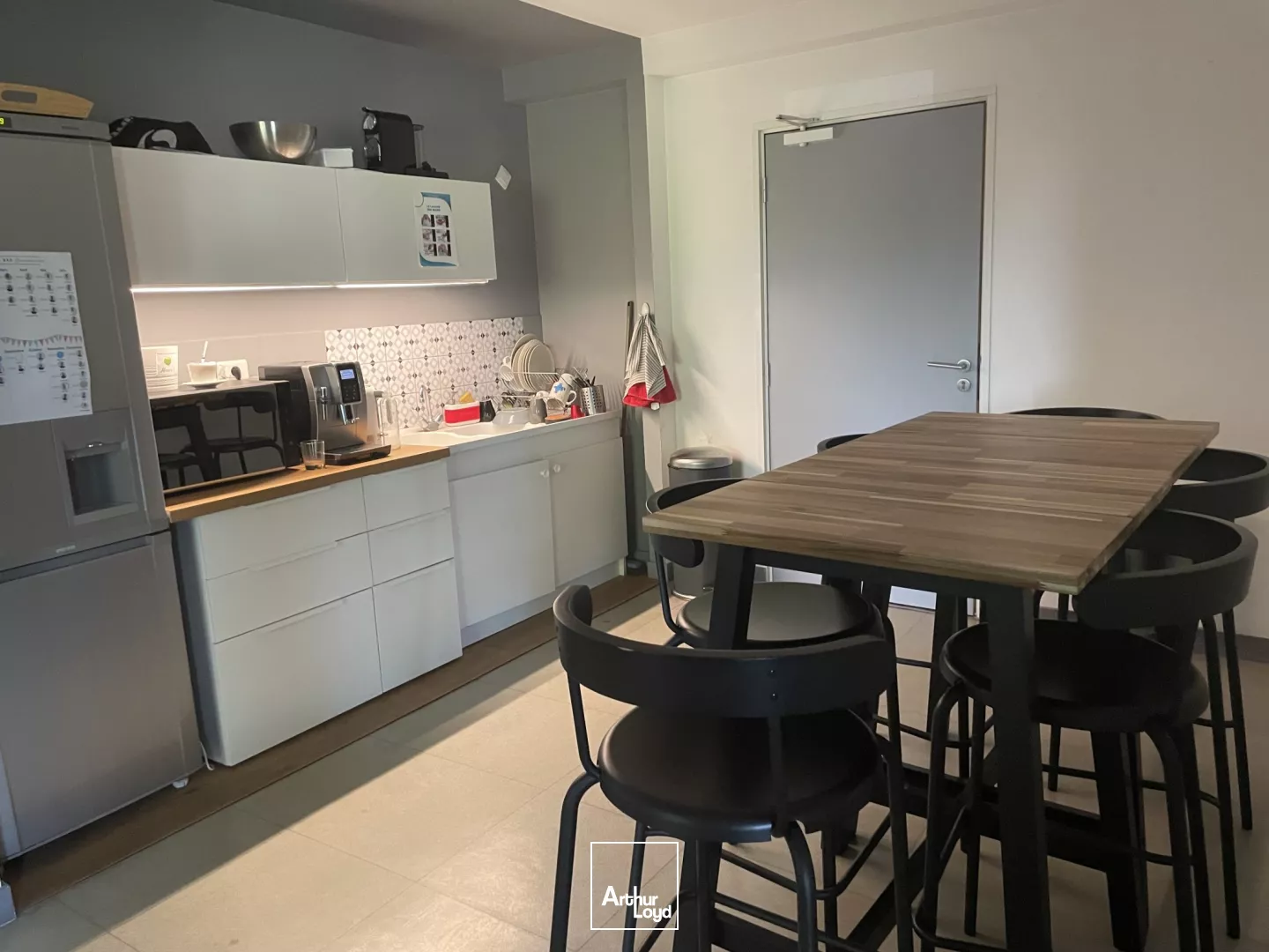 A LOUER - LOCAL ACTIVITE - ENTREPOT - LA CHAPELLE SUR ERDRE