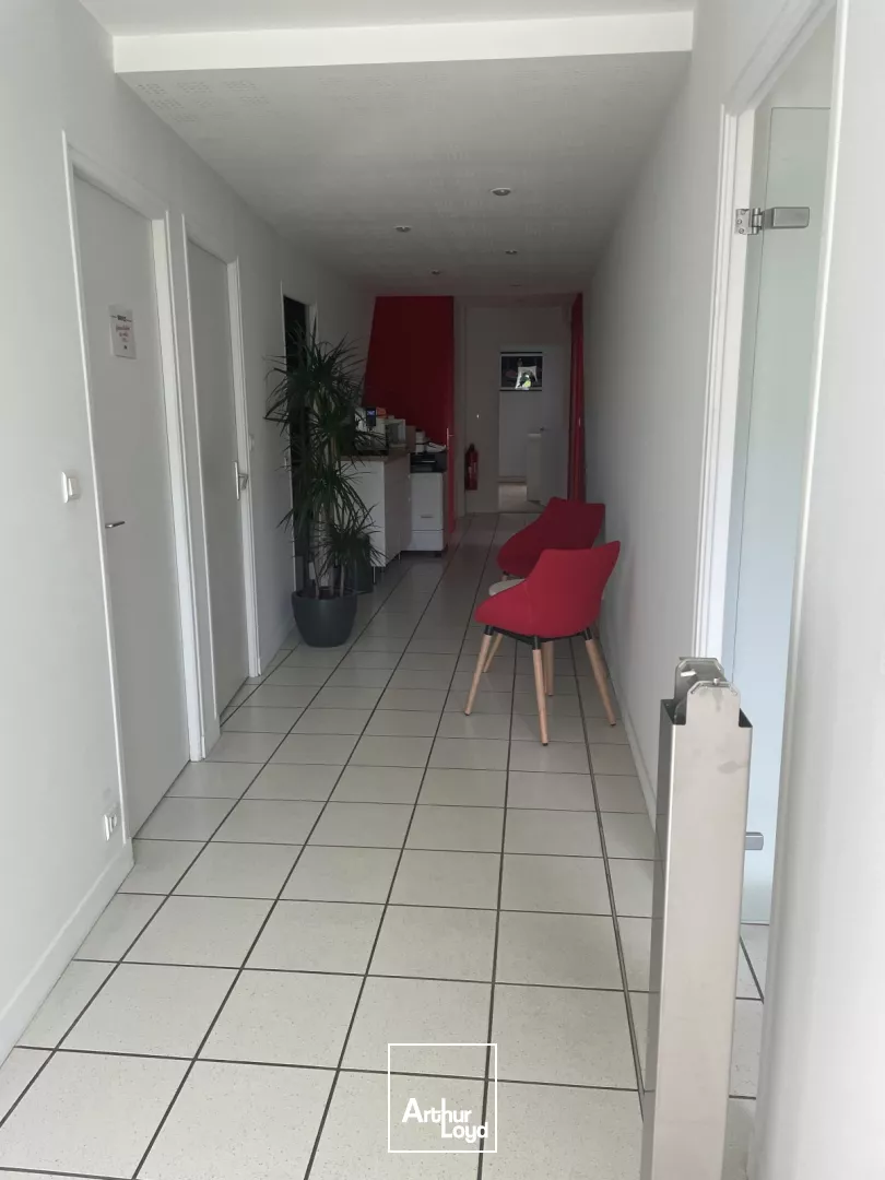 A LOUER - LOCAL ACTIVITE - ENTREPOT - LA CHAPELLE SUR ERDRE