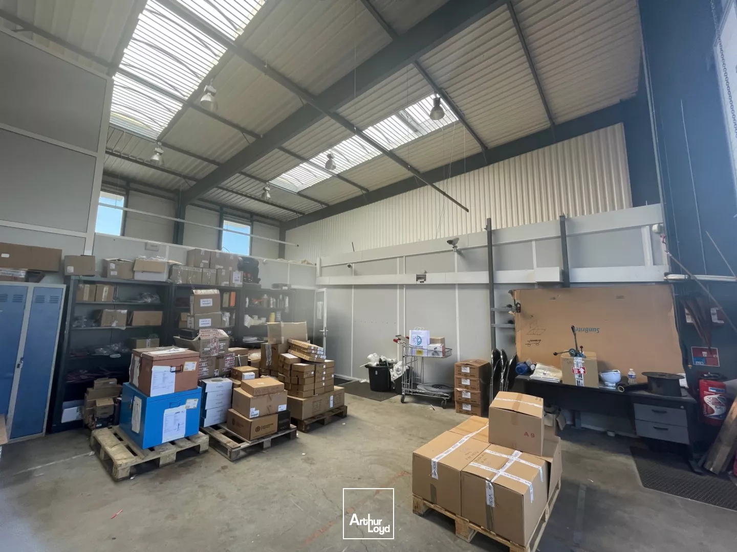 A LOUER - STOCKAGE - 400 M2 - ST NAZAIRE
