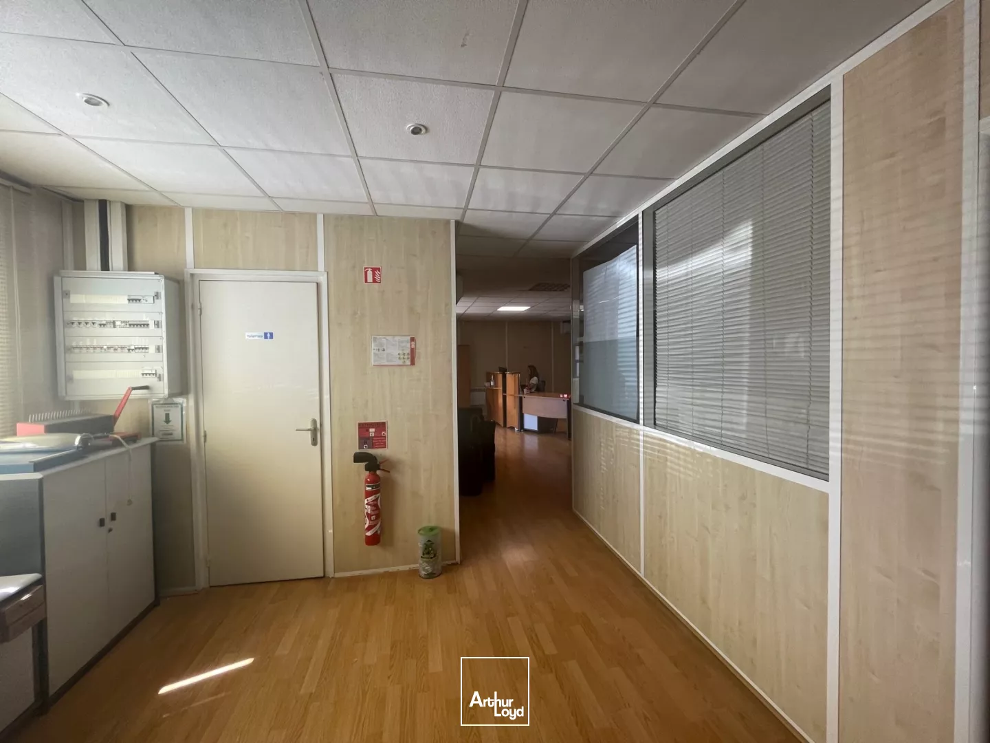 A LOUER - STOCKAGE - 400 M2 - ST NAZAIRE