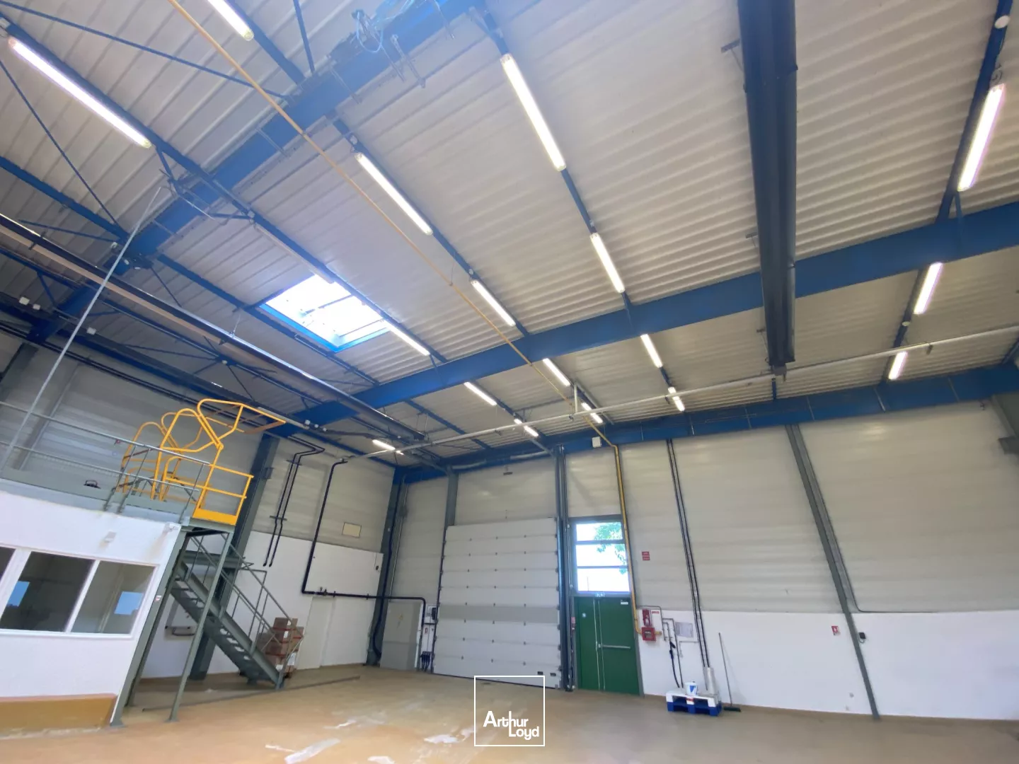 LOCAUX ACTIVITES - 5500m2 - Paimboeuf