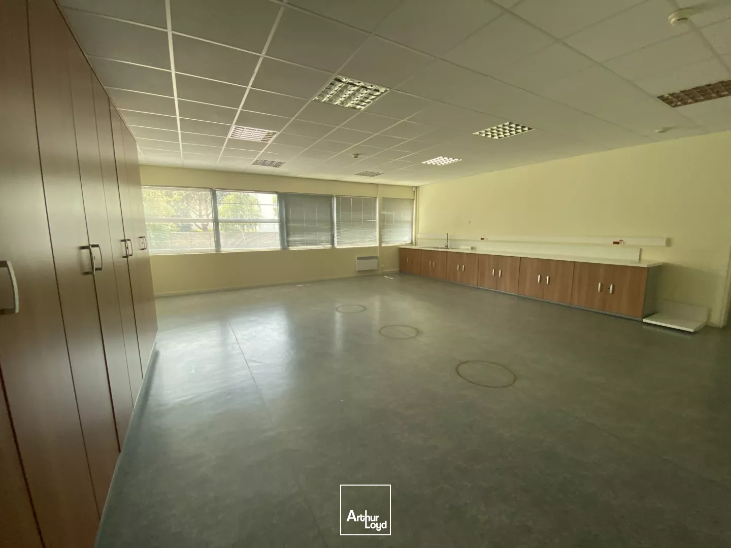 LOCAUX ACTIVITES - 5500m2 - Paimboeuf