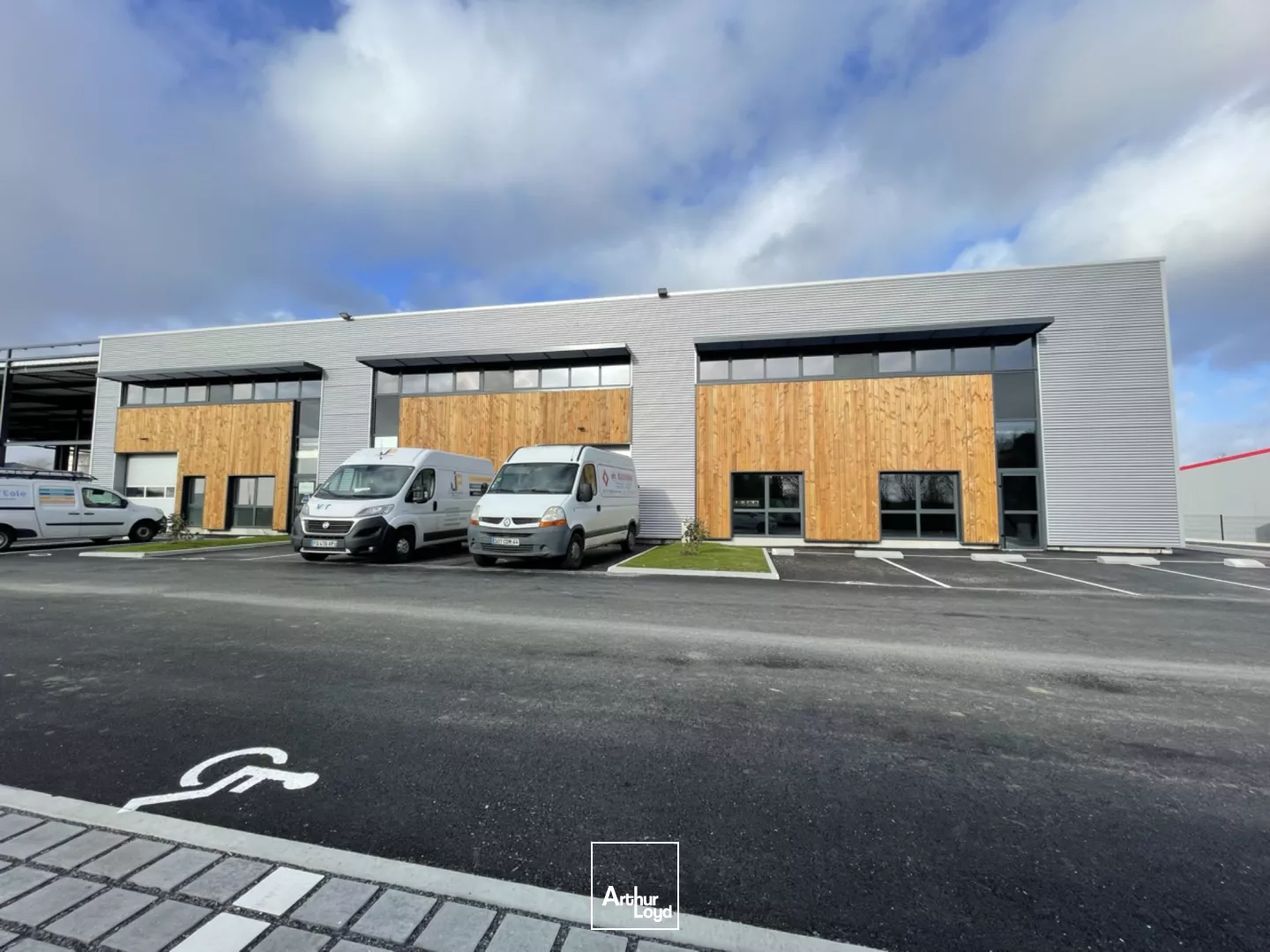 LOCAL - PARC - ACTIVITE - NEUF - VERTOU - BASSE - GOULAINE