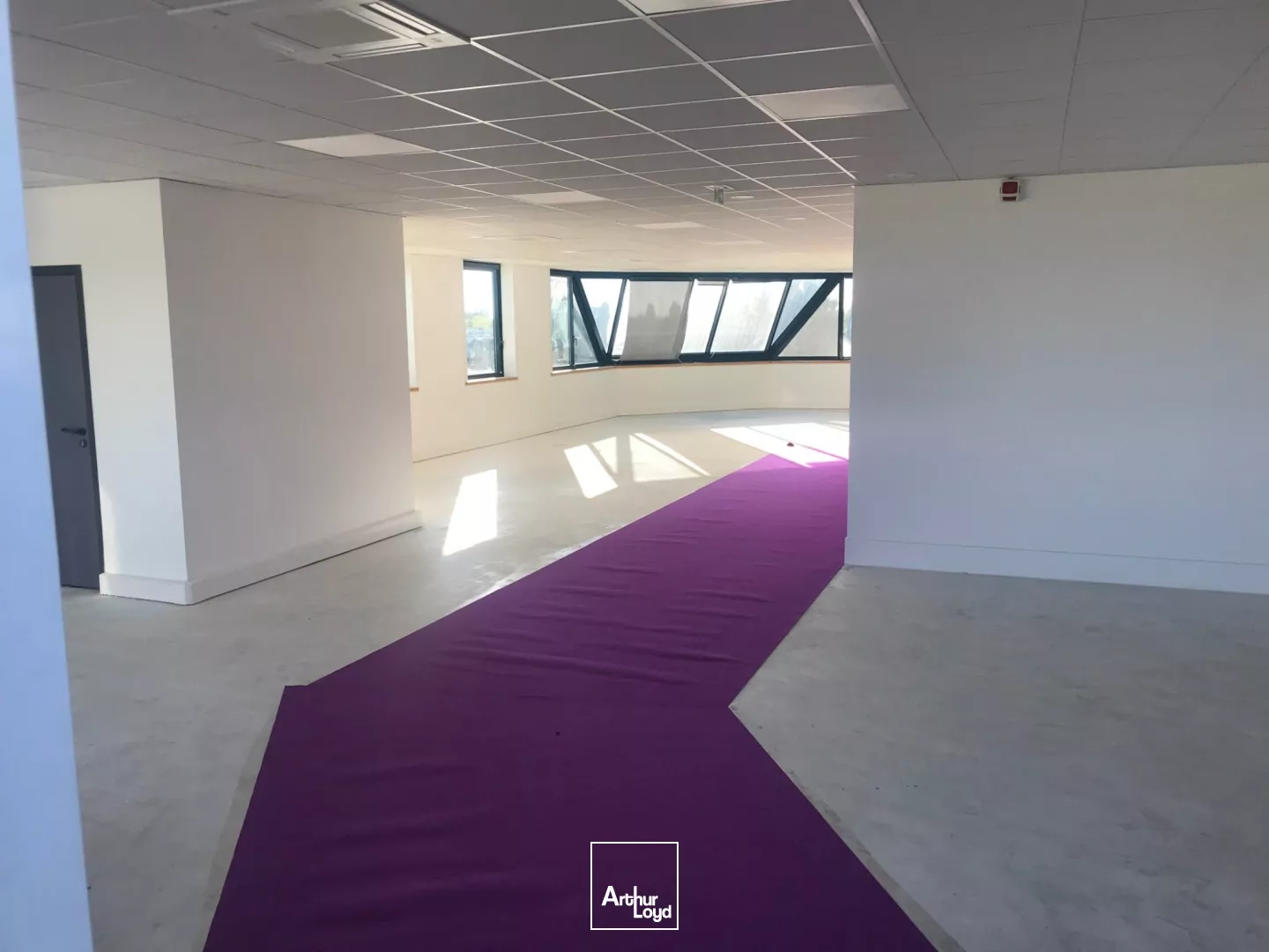 A louer bureaux rénovés et climatisés au sein d'un programme qualitatif 