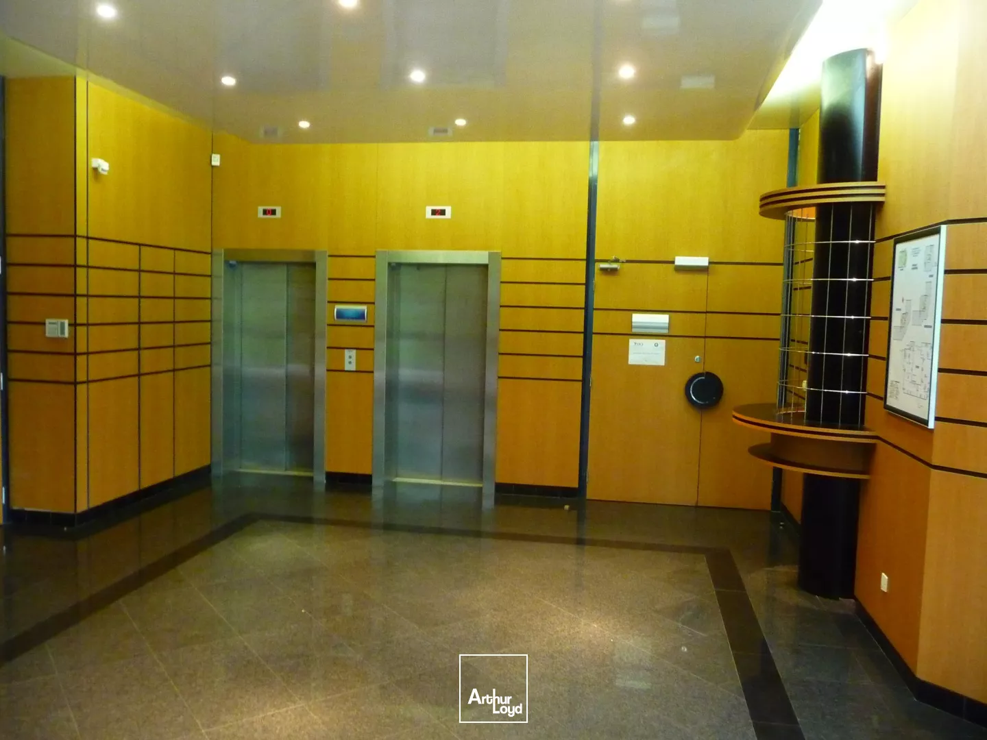 A louer bureaux rénovés et climatisés au sein d'un programme qualitatif 