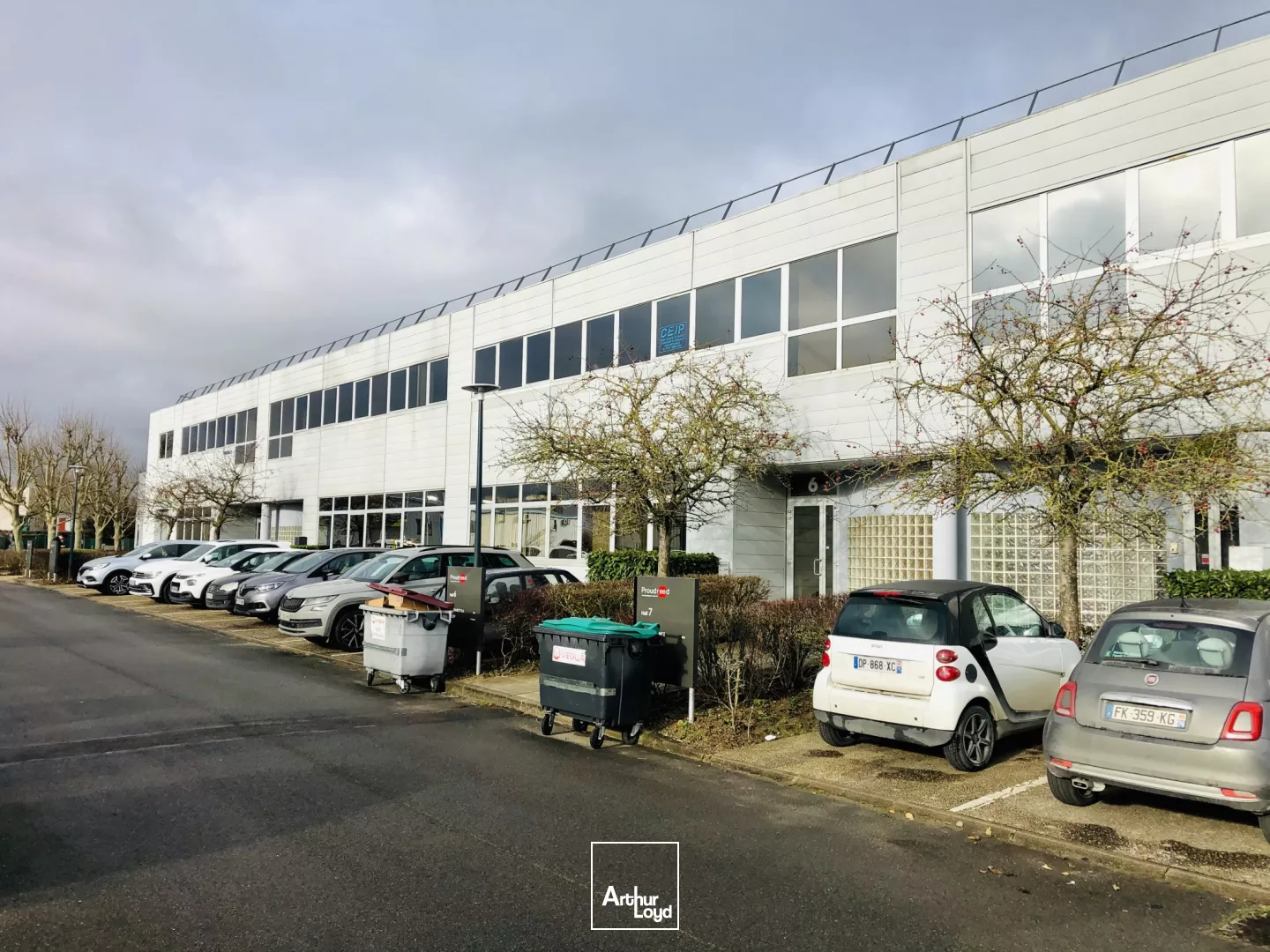 A louer bureaux à partir de 306 m² divisibles à partir de 117 m² - Mitry Mory, A1, Francilienne, RER B