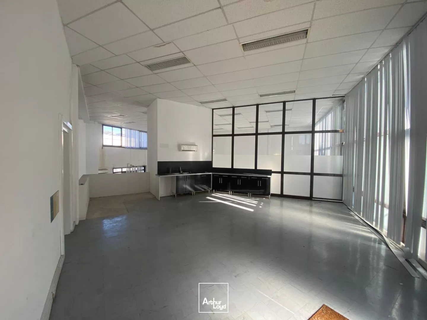 Bureaux à louer - Proximité ZA Les Paluds - Gémenos