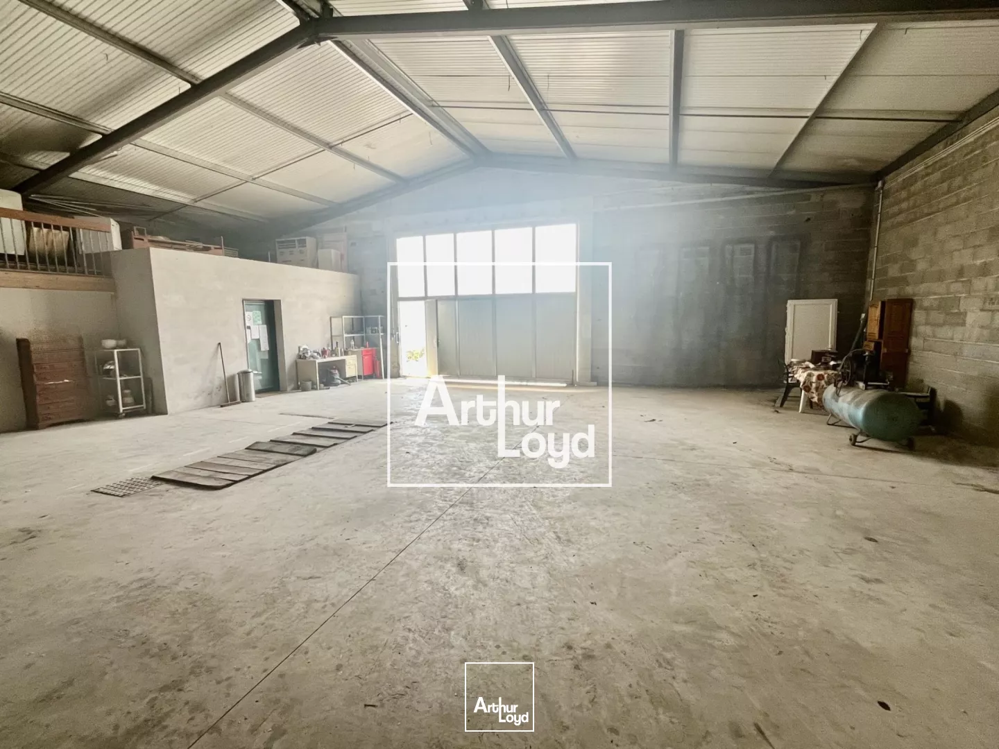 LOCAL D'ACTIVITE A LOUER AUSSONNE