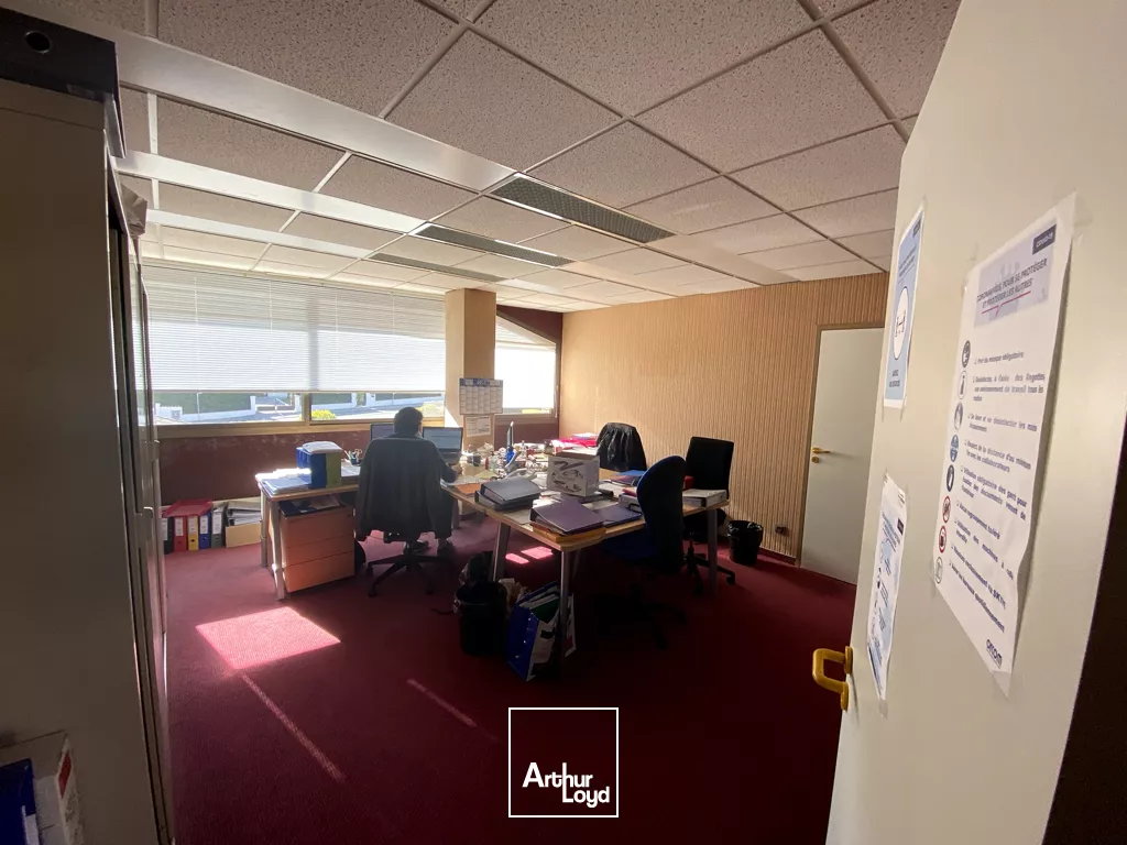 IMMEUBLE DE BUREAUX 913 M2 - FOULAYRONNES