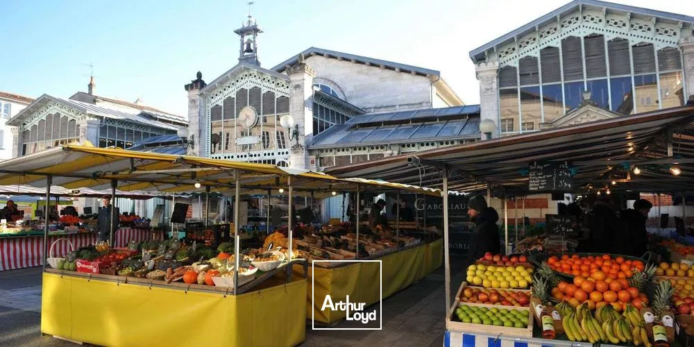 A Vendre, local commercial vide 72.7m² centre-ville de La Rochelle