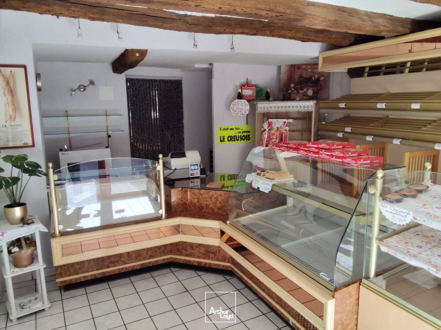 À VENDRE - FONDS DE COMMERCE BOULANGERIE/PÂTISSERIE + LOGEMENT DE FONCTION en location- CREUSE (23) 160 m²