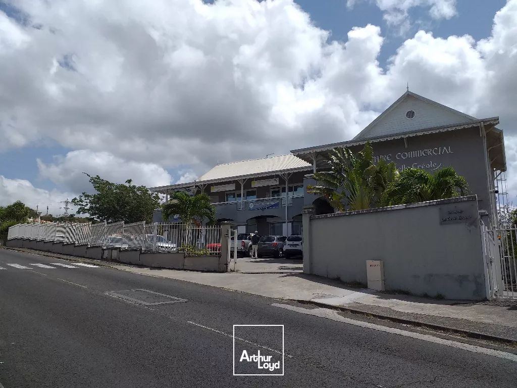 A VENDRE Local commercial Schoelcher 82 m2