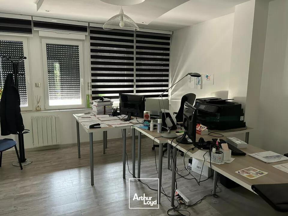 BUREAUX à LOUER de 218 m²