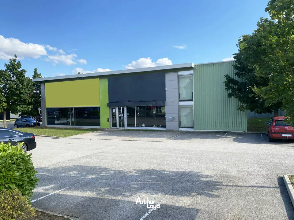 LOCAL COMMERCIAL A VENDRE - ZAC DE QUETIGNY