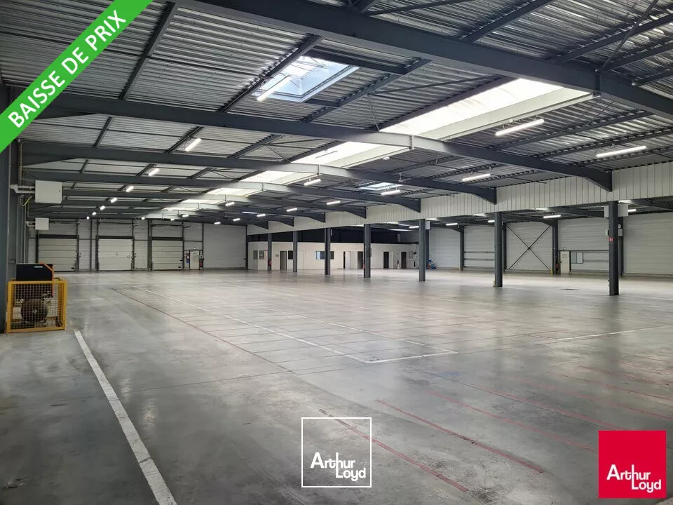 LOCATION BATIMENT 2700m² // 3 quais LE MANS SUD
