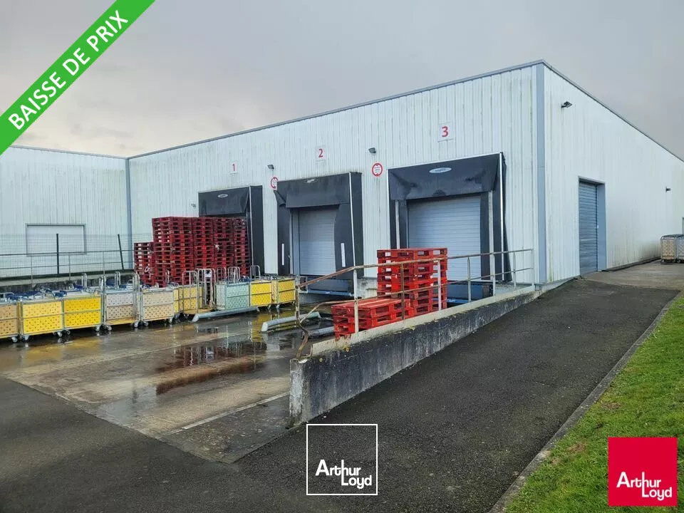 LOCATION BATIMENT 2700m² // 3 quais LE MANS SUD