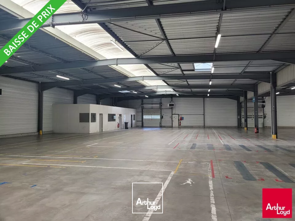 LOCATION BATIMENT 2700m² // 3 quais LE MANS SUD