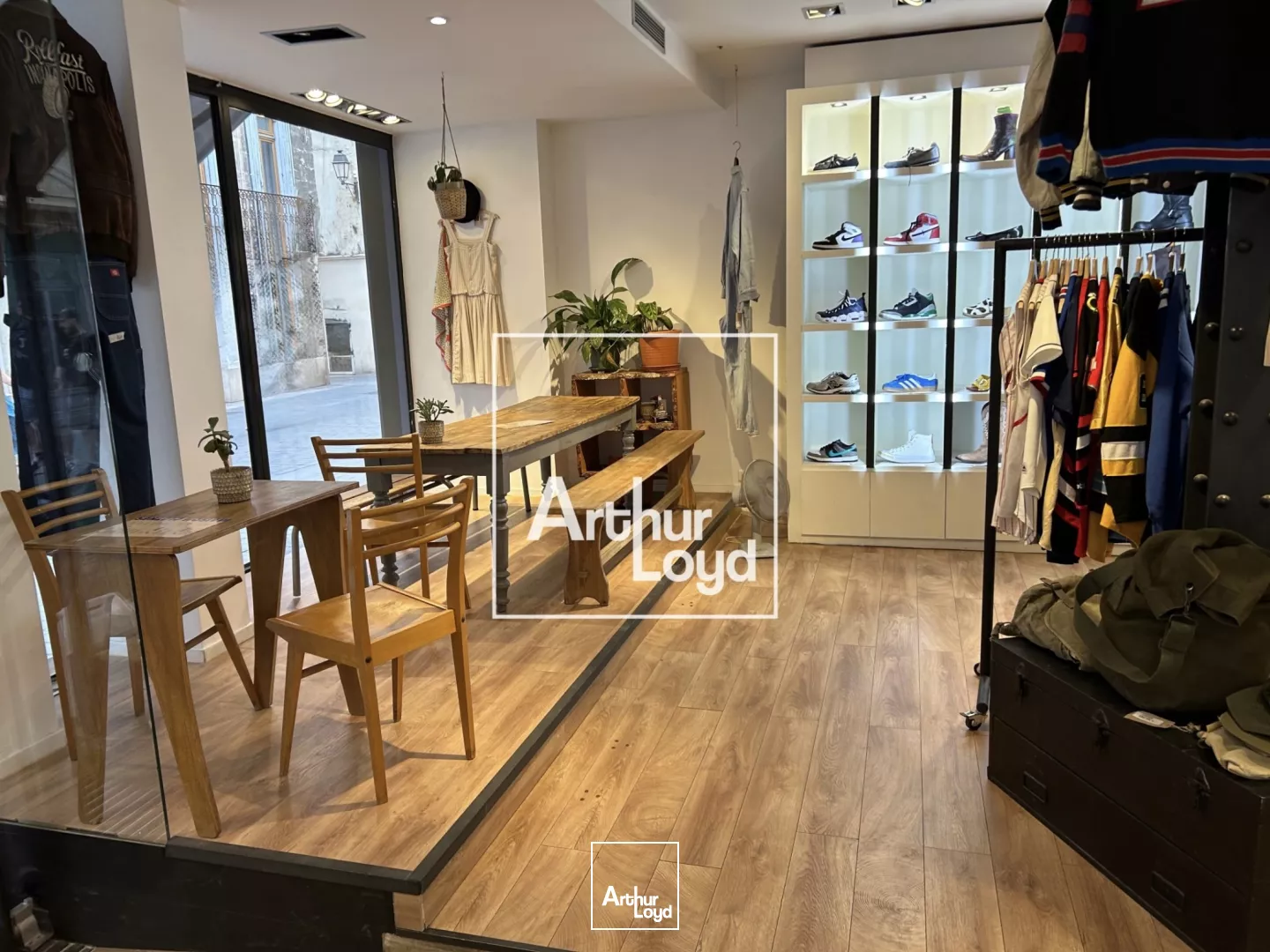 Local commercial à louer Montpellier Écusson - Emplacement stratégique avec réserve