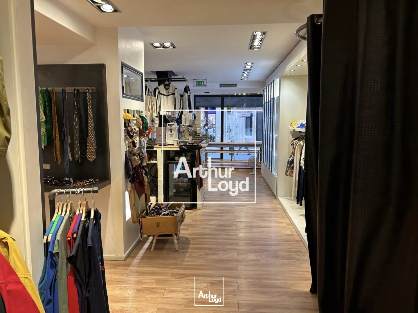 Local commercial à louer Montpellier Écusson - Emplacement stratégique avec réserve