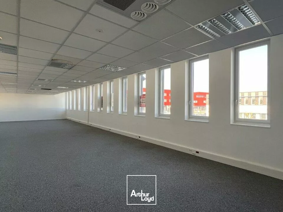 BUREAUX A LA LOCATION AU PARC VALMY