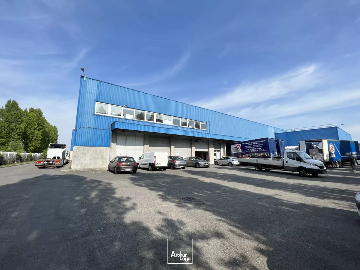 Locaux d'activité 1 260 m² Blanc-Mesnil - Bail dérogatoire - HSP 9m - Accès plain pied 4 x 4,5m - Sol 3T
