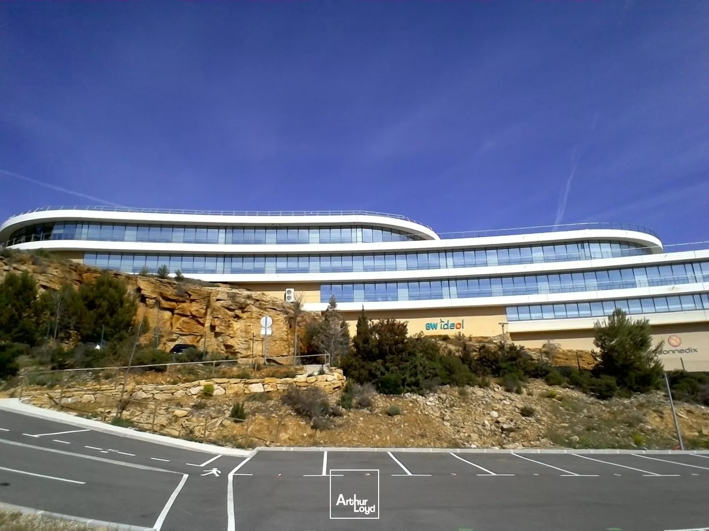 Bureaux à louer avec parkings - Vue panoramique exceptionnelle sur la baie de La Ciotat - LES FALAISES - ATHELIA IV - LA CIOTAT