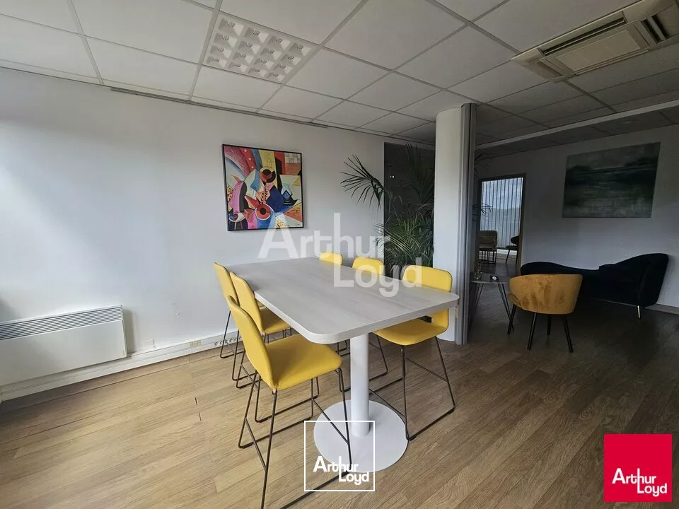 Angers Lac de Maine bureau individuel de 15 m² à louer, tout compris 