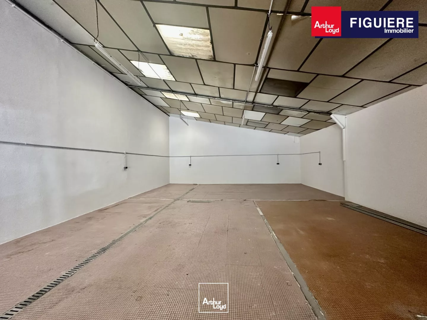 Local d'activités à LOUER sur la ZA RODARI à LUYNES