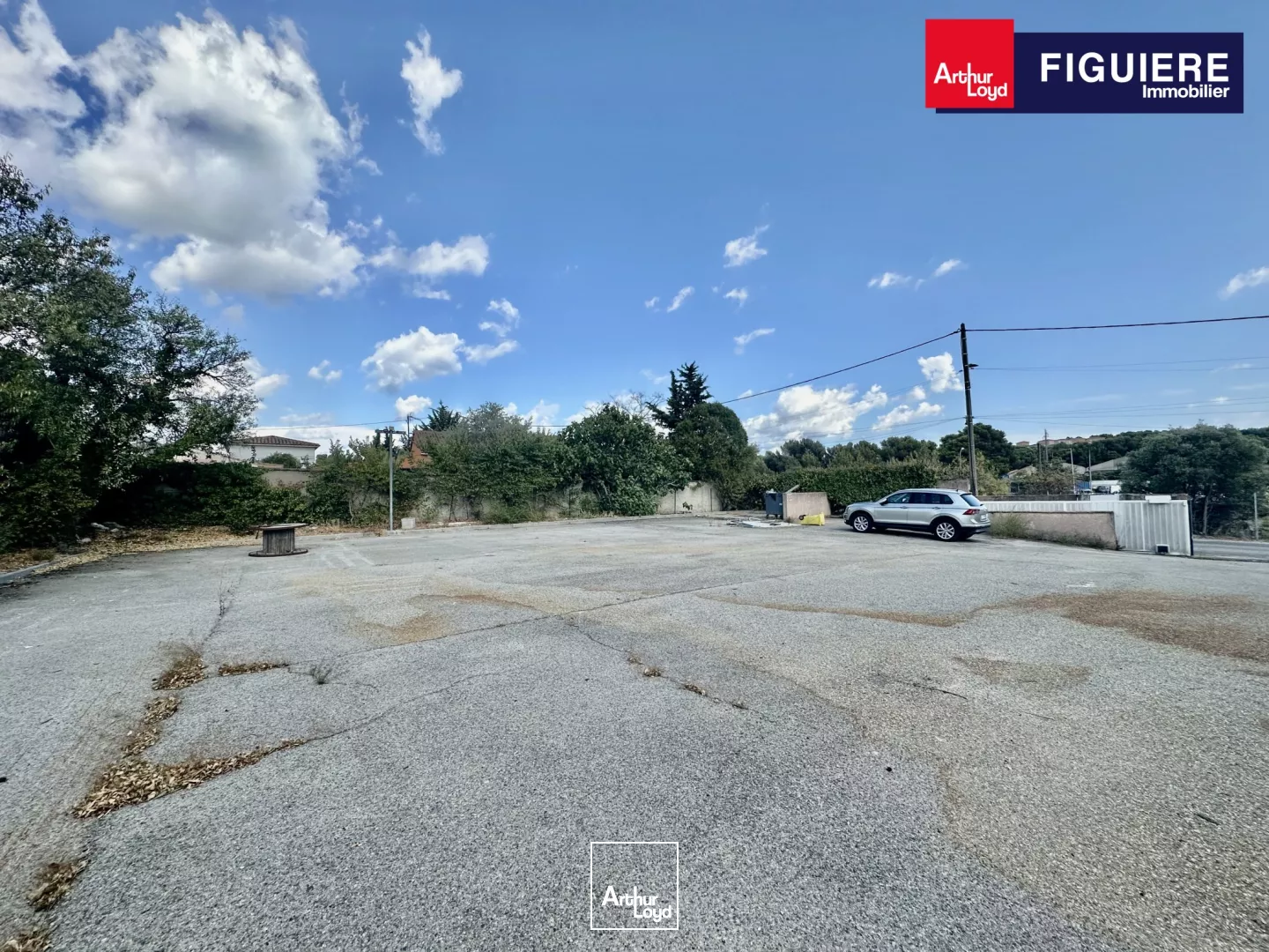 Bâtiment indépendant mixte à LOUER sur SEPTEMES LES VALLONS