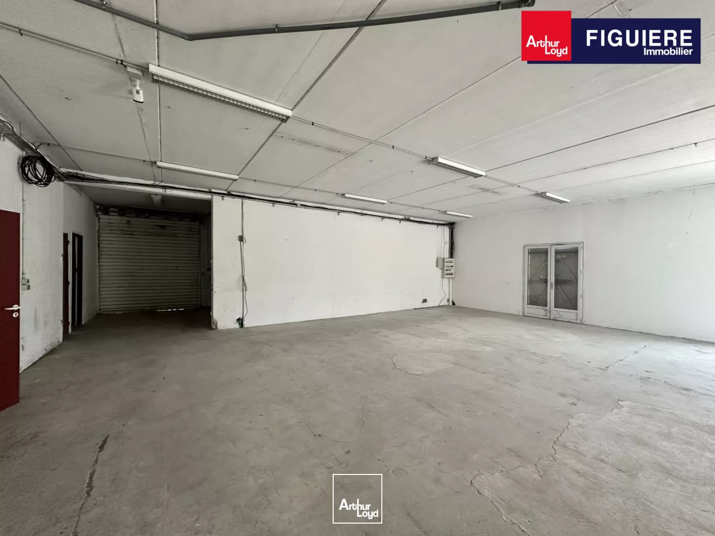 Bâtiment indépendant mixte à LOUER sur SEPTEMES LES VALLONS