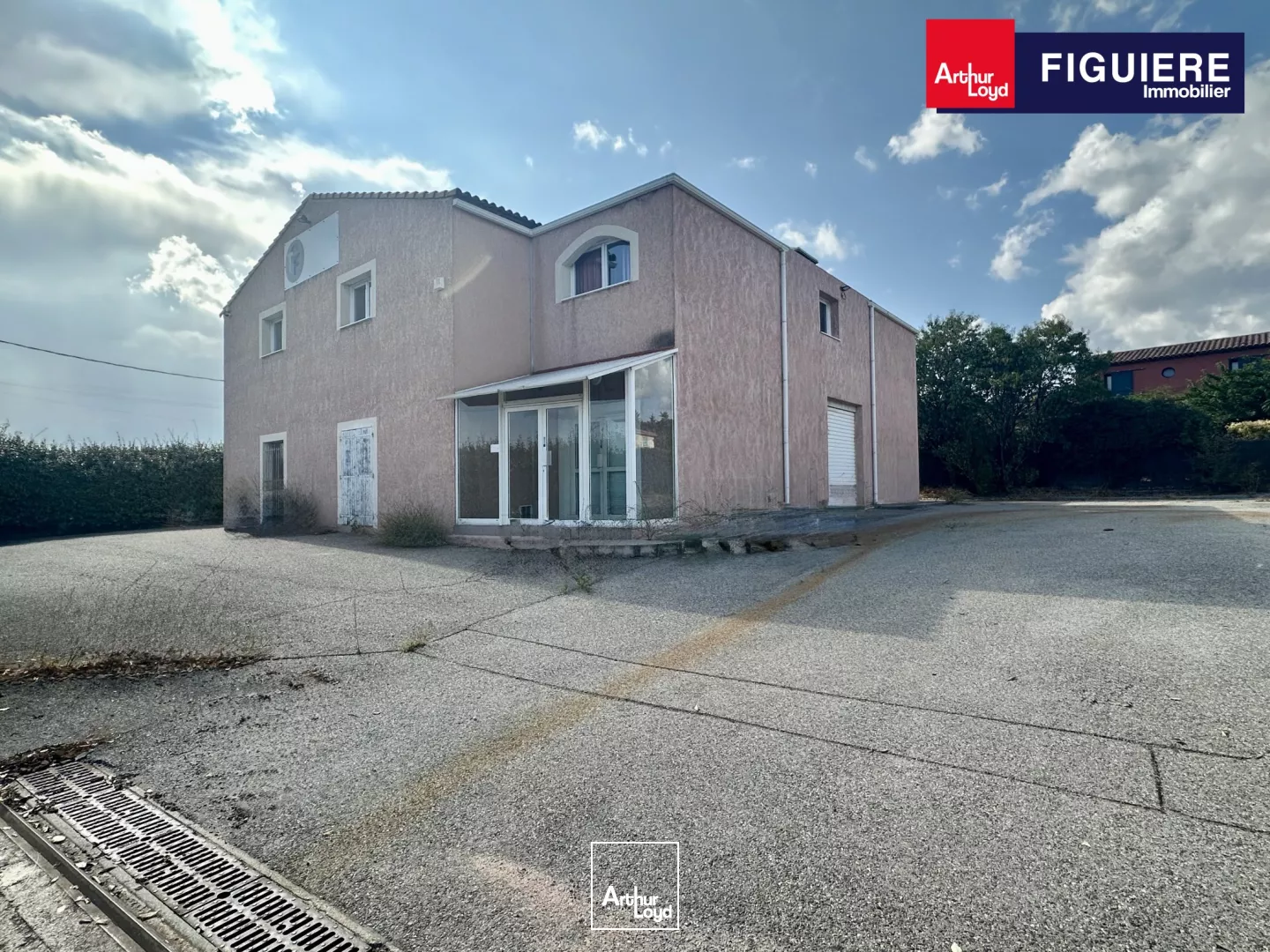 Bâtiment indépendant mixte à LOUER sur SEPTEMES LES VALLONS