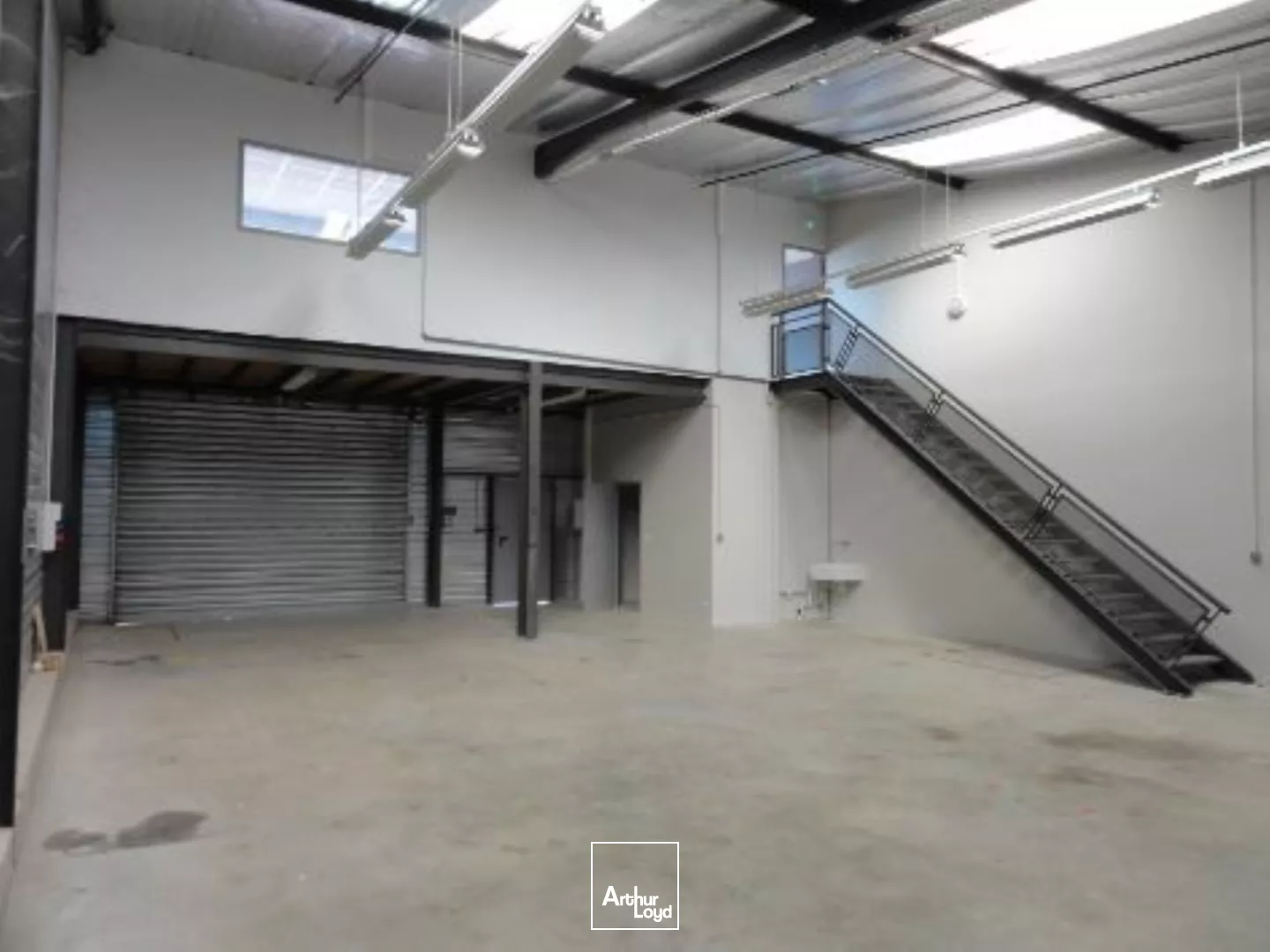 Locaux d'activité à louer - Béziers - 190m²